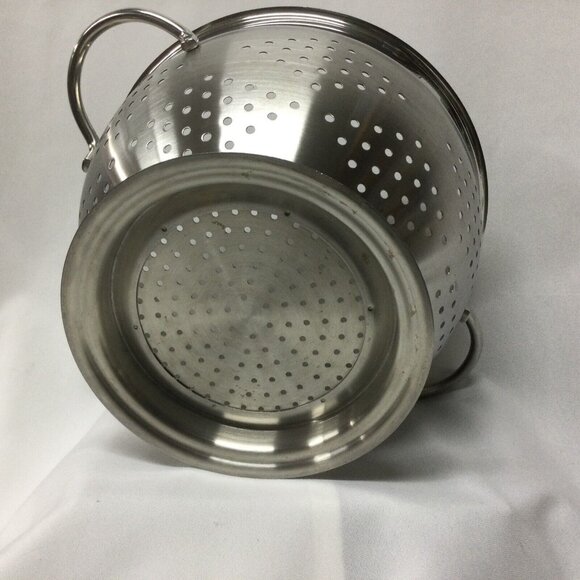 STAINLESS STEEL 18/10 - HEAVY DUTY - 5 Qt. 10" COLANDER WITH HANDLES & BASE - Picture 4 of 5